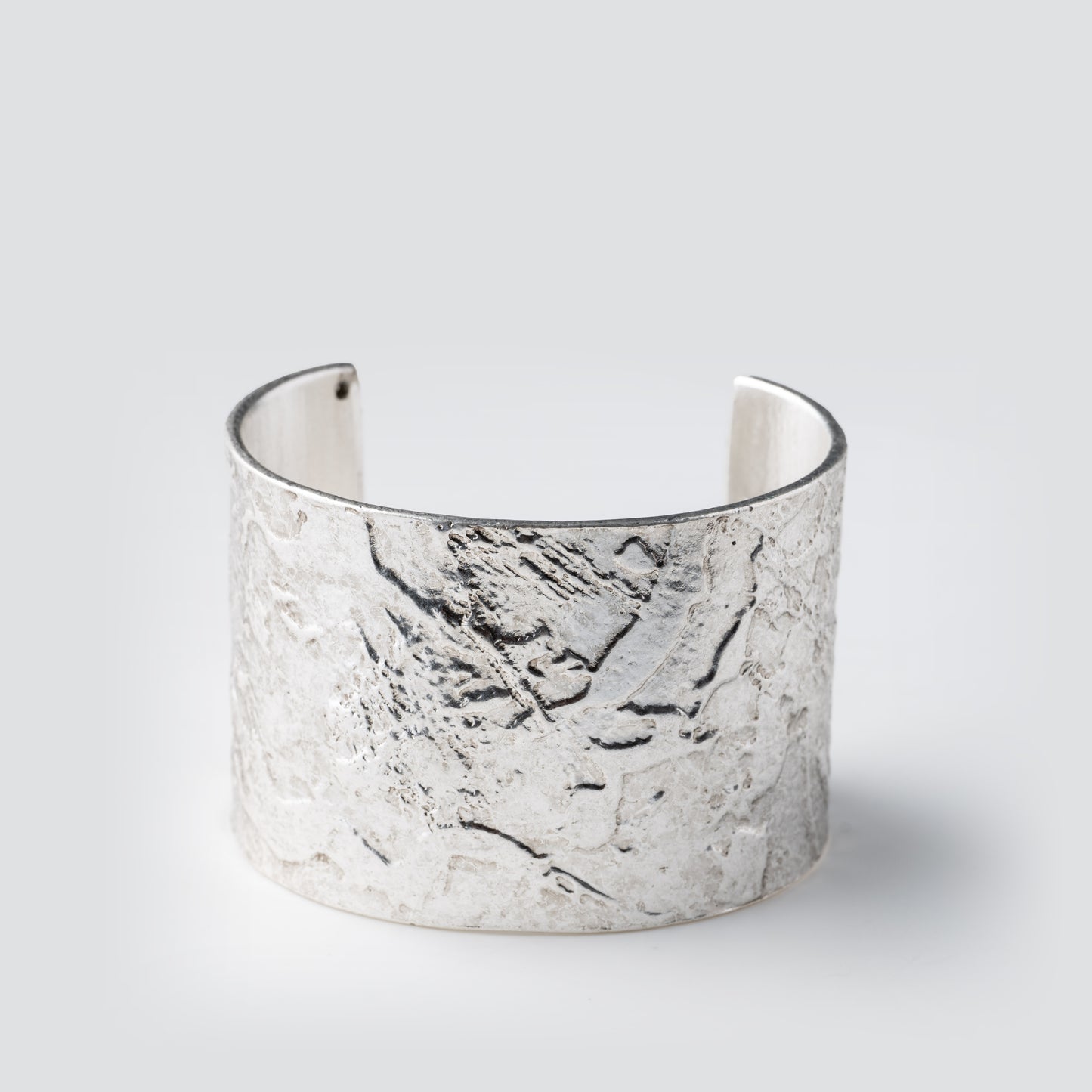 Light Hammered Cuff